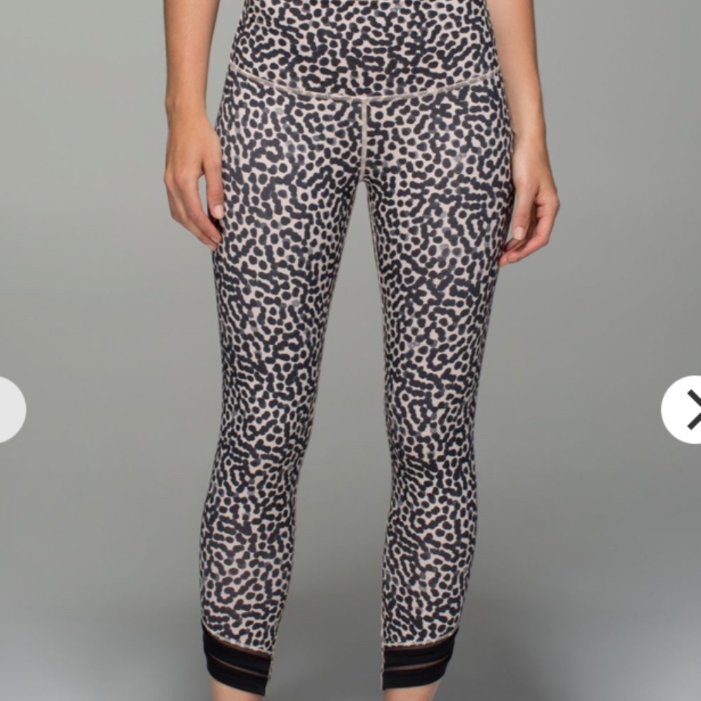 Lululemon High Times Pant *Wrap Mesh Ace Spot Grain Black / Black size 4